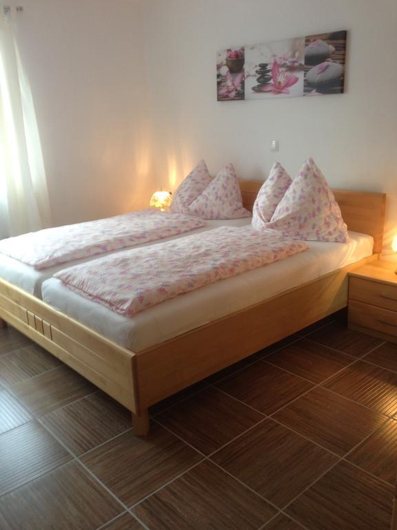 Panoramahof Holly Hotel Оберфелах Стая снимка